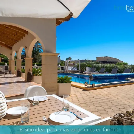 Villa Eliana By Hmr Holidays *